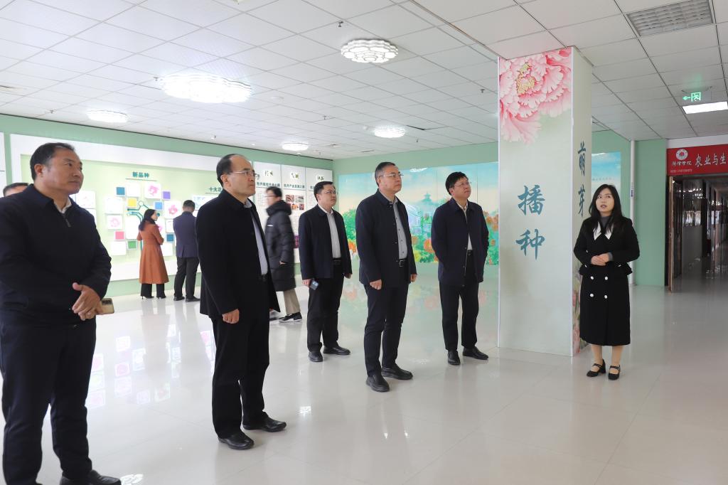 高峰帶隊赴菏澤學院考察交流，共謀生物技術開發服務新篇章